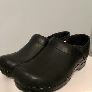 Sanita Aubrey Women's Clog, Slip-Resistant, 7